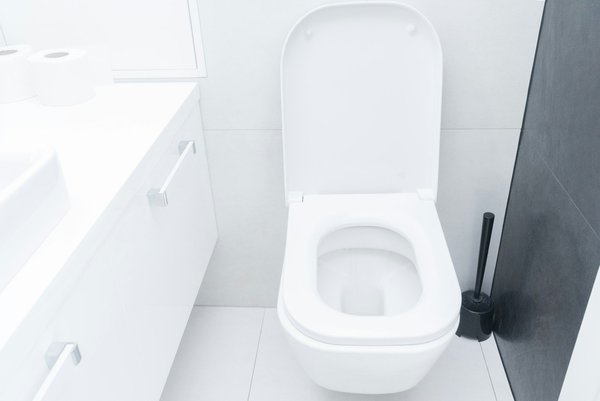 Was sind die besten Tipps, um Ankle Boots mit Röcken zu kombinieren?